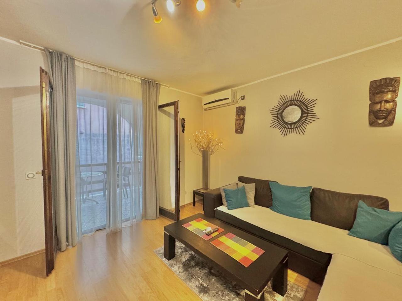 Apartment Hmd