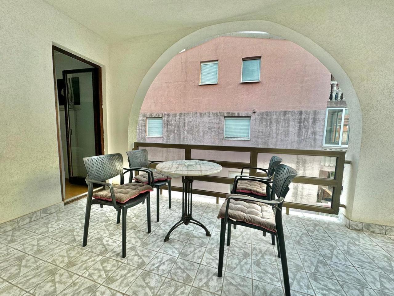 Apartment Hmd Budva