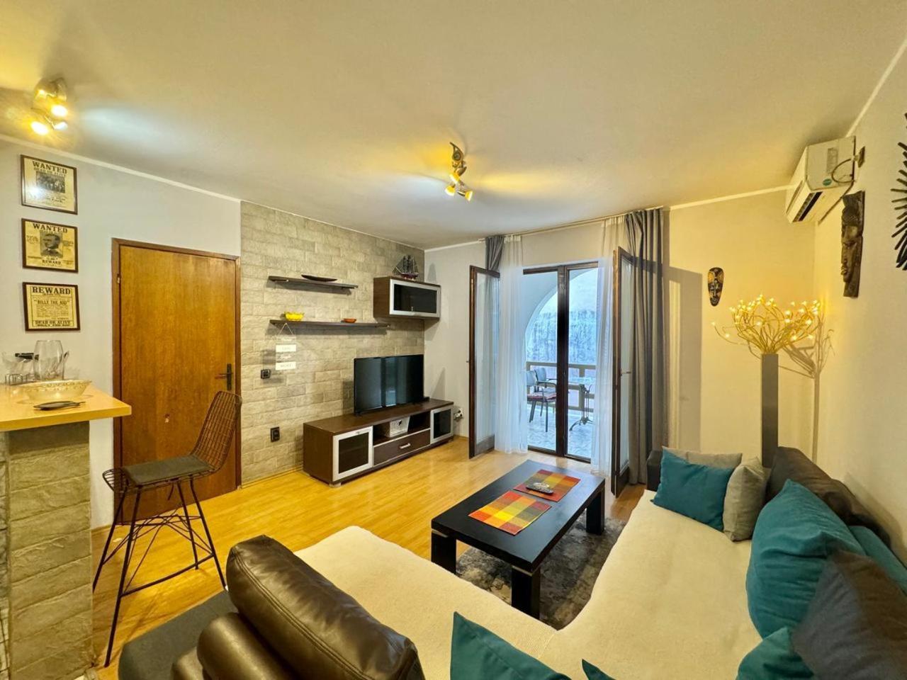 Apartment Hmd
