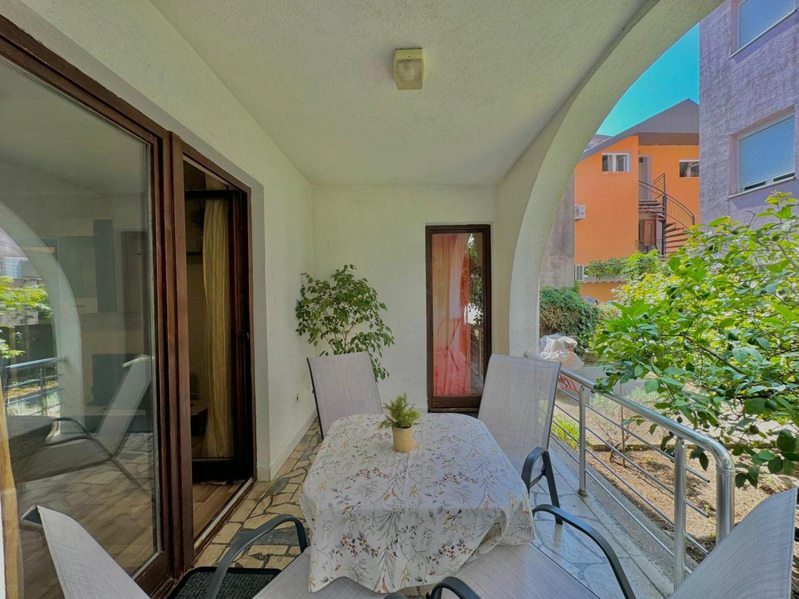 Apartment Hmd *